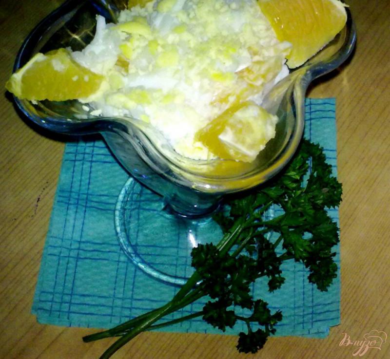 Фото приготовление рецепта: Салат с апельсином «Солнечный» шаг №5