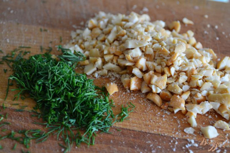 Фото приготовление рецепта: Овощной салат с орешками кешью шаг №3