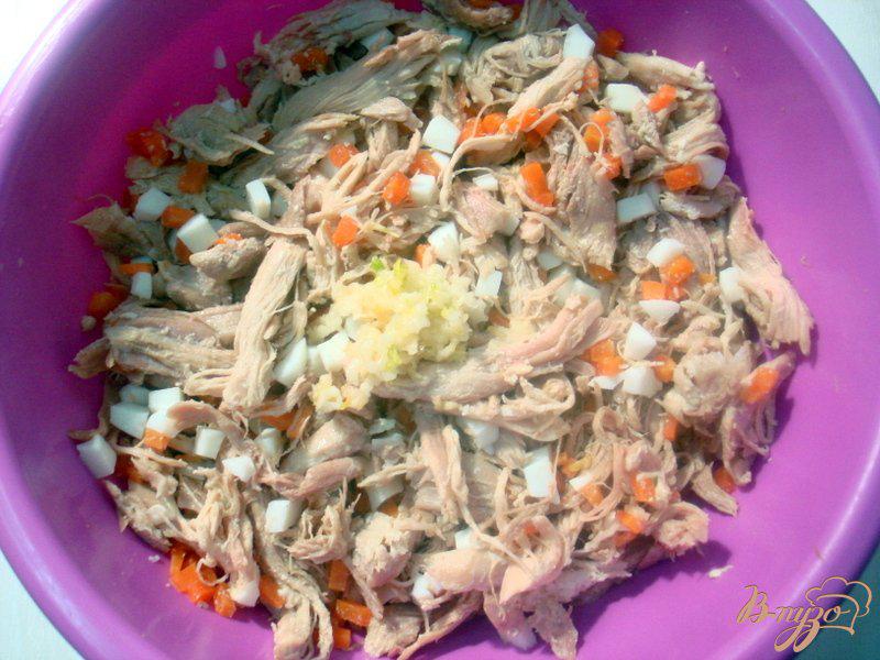 Фото приготовление рецепта: Заливное из курицы шаг №7