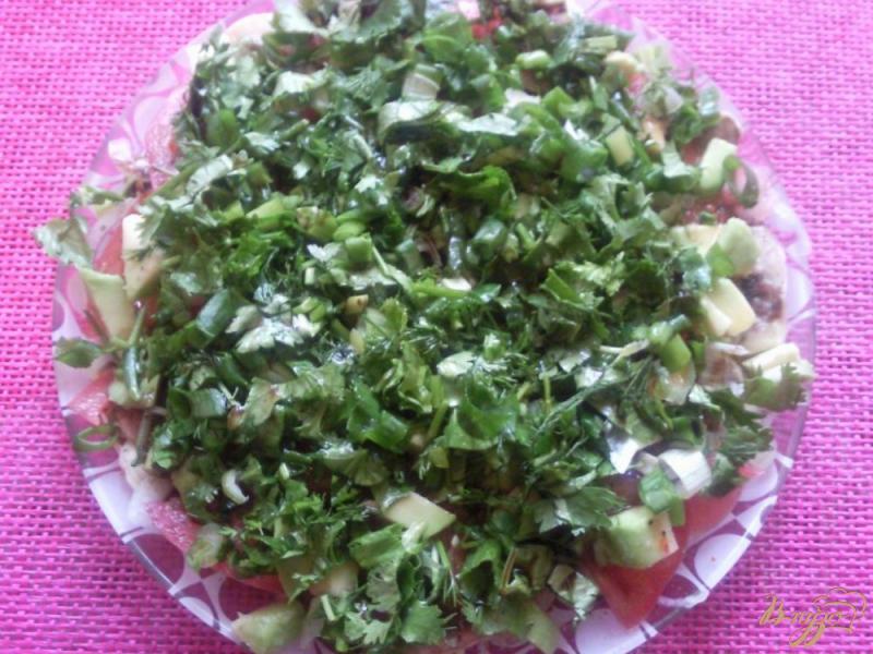 Фото приготовление рецепта: Салат из овощей и авокадо шаг №2