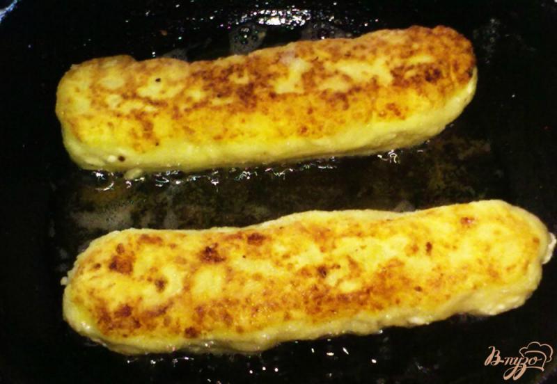 Фото приготовление рецепта: Картофельные колбаски шаг №4
