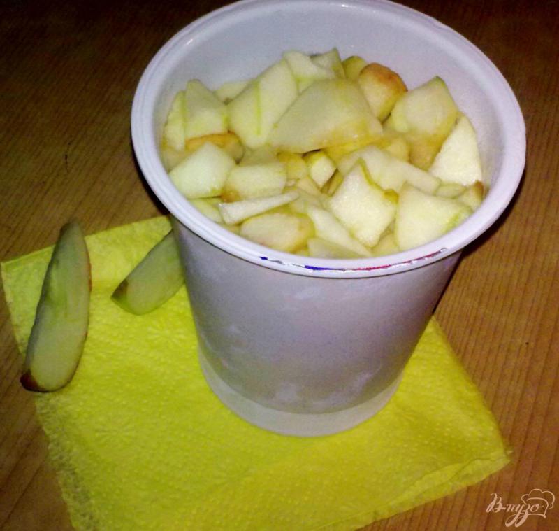 Фото приготовление рецепта: Замороженные яблоки шаг №5