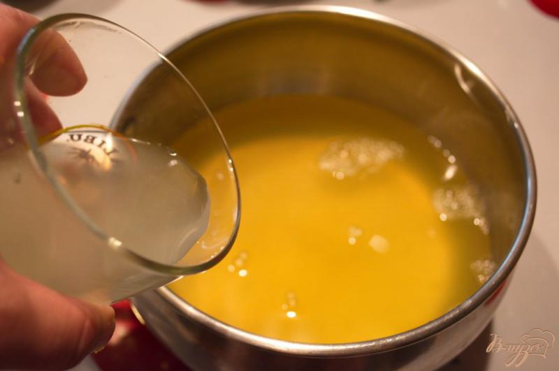 Фото приготовление рецепта: Сельский лимонад из апельсин и лимона шаг №2
