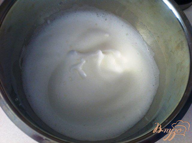 Фото приготовление рецепта: Белковые блинчики с сырным кремом. шаг №2