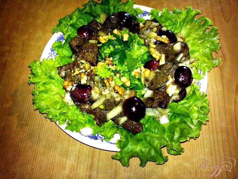 Фото приготовление рецепта: Салат с печенью шаг №5
