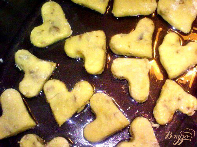 Фото приготовление рецепта: Печенье с грецкими орехами «Для музыканта» шаг №4