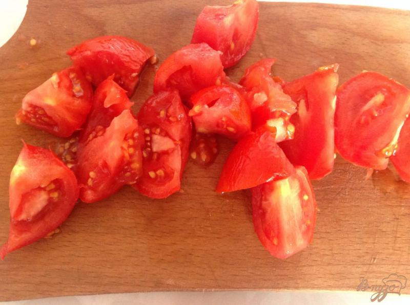 Фото приготовление рецепта: Курица с помидорами в сметанном соусе шаг №3