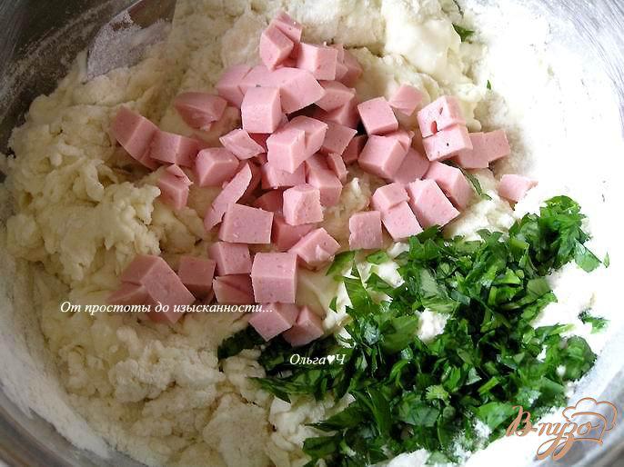 Фото приготовление рецепта: Содовый хлеб с колбасой и сыром шаг №2