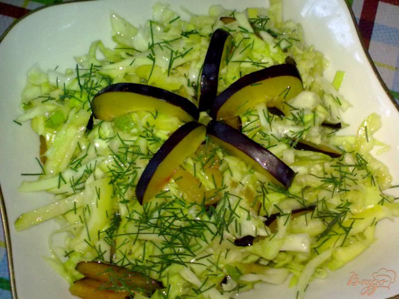 Фото приготовление рецепта: Салат с капустой «Пестрый» шаг №6