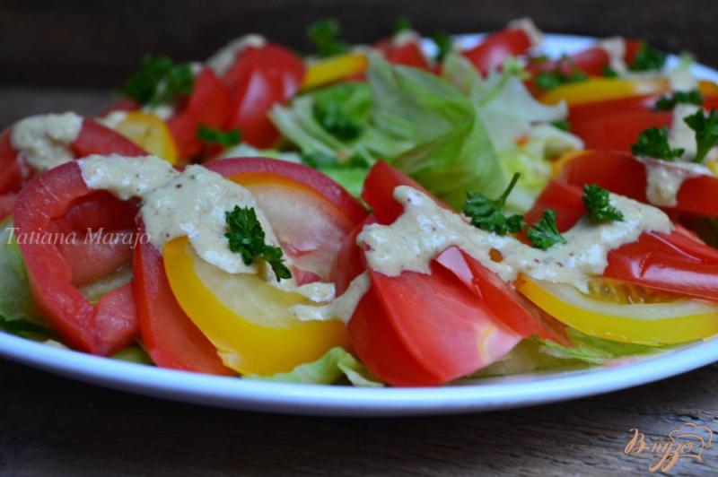 Фото приготовление рецепта: Овощной салат с ореховым соусом шаг №5