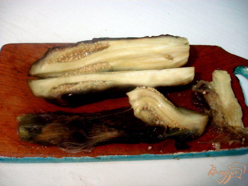 Фото приготовление рецепта: Средиземноморская баклажановая икра с дымком шаг №4