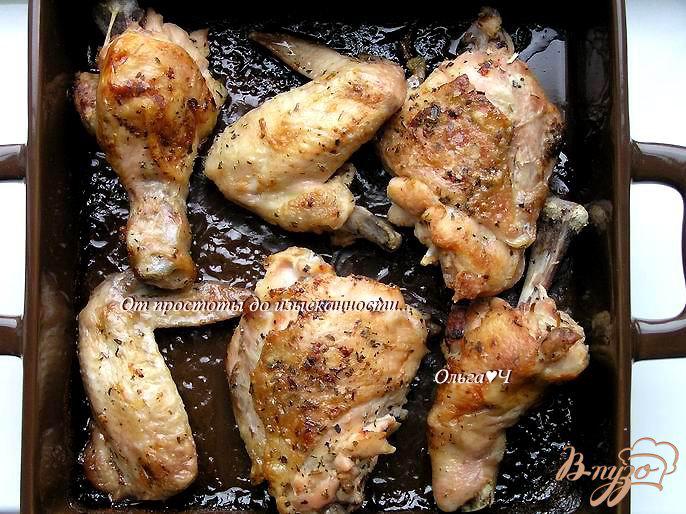 Фото приготовление рецепта: Курица с итальянскими травами и мятным сиропом шаг №5