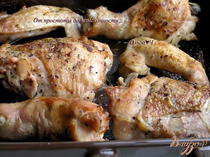 Фото приготовление рецепта: Курица с итальянскими травами и мятным сиропом шаг №4