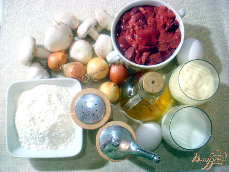 Фото приготовление рецепта: Печёночный торт с грибной начинкой шаг №1