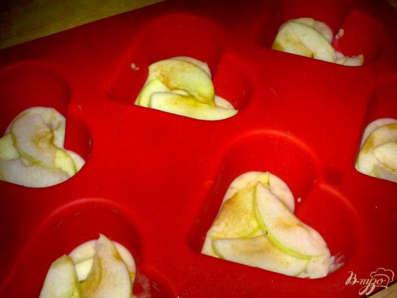 Фото приготовление рецепта: Кексы овсяные с бананом шаг №6