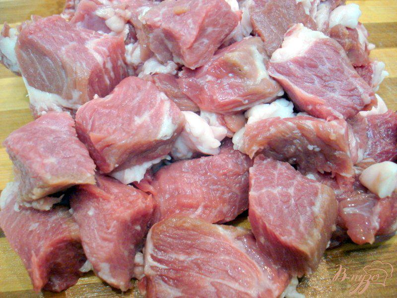 Фото приготовление рецепта: Свинина с фасолью и овощами шаг №2