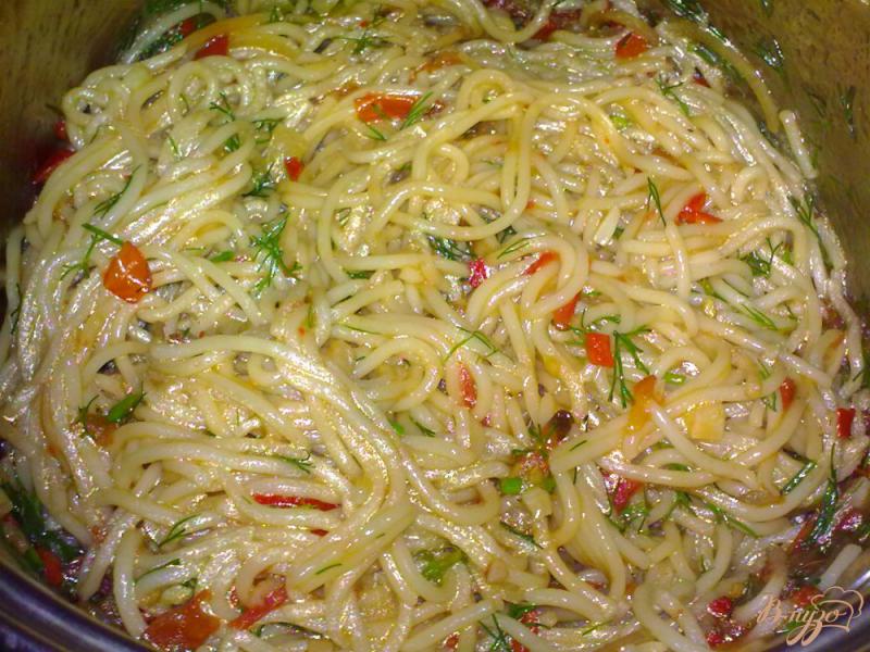 Фото приготовление рецепта: Спагетти с остринкой шаг №9
