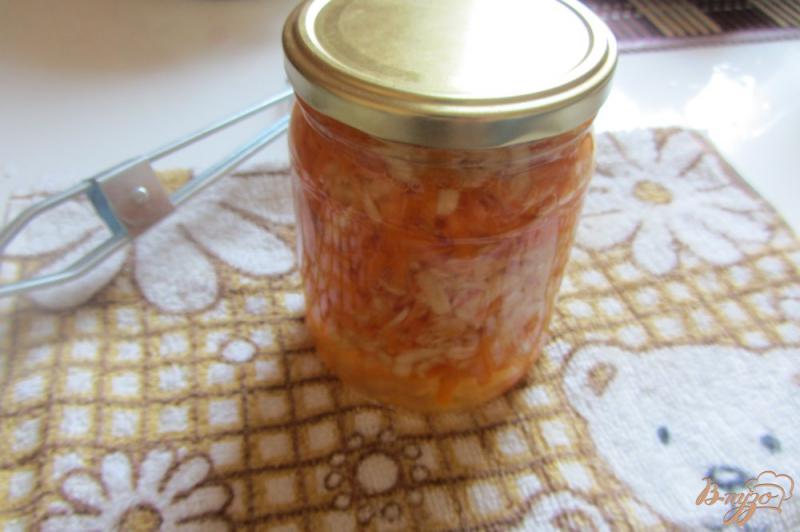 Фото приготовление рецепта: Яблоки с морковкой и хреном шаг №7