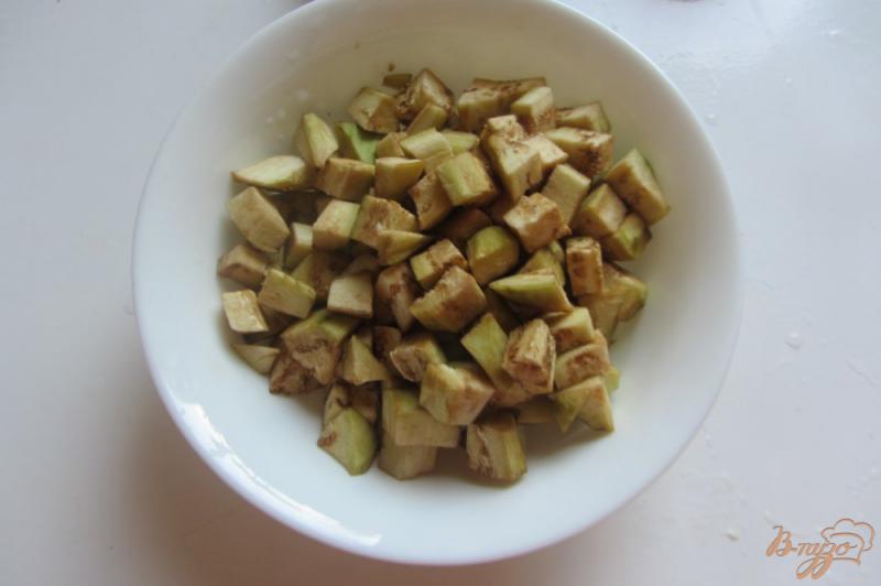 Фото приготовление рецепта: Холодная закуска из баклажанов с помидорами шаг №1