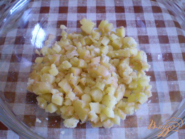 Фото приготовление рецепта: Салат «Селянка» с картофелем шаг №2
