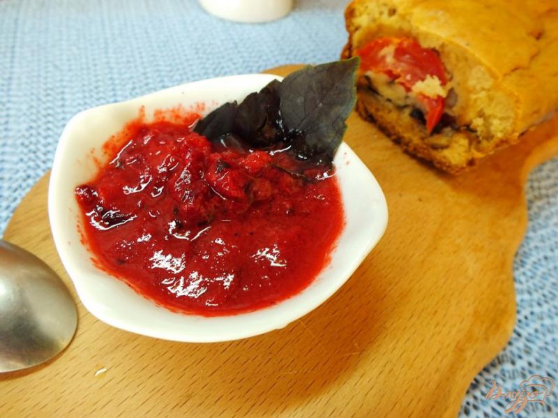 Фото приготовление рецепта: Острый соус-закуска из кизила с чесноком шаг №8