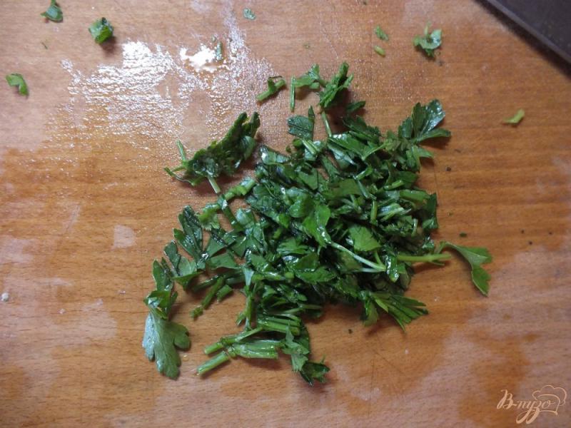 Фото приготовление рецепта: Салат из кислого молодого щавеля шаг №4
