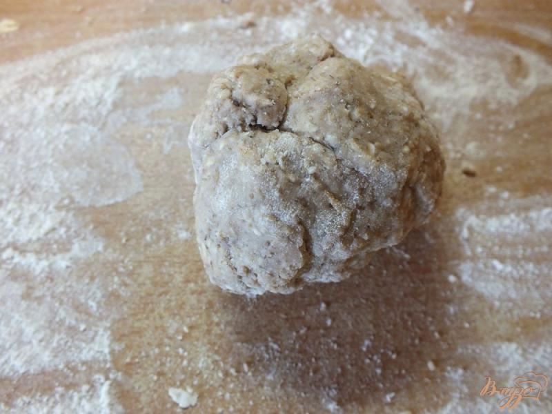 Фото приготовление рецепта: Хлебцы из орехово-овсяной муки шаг №6