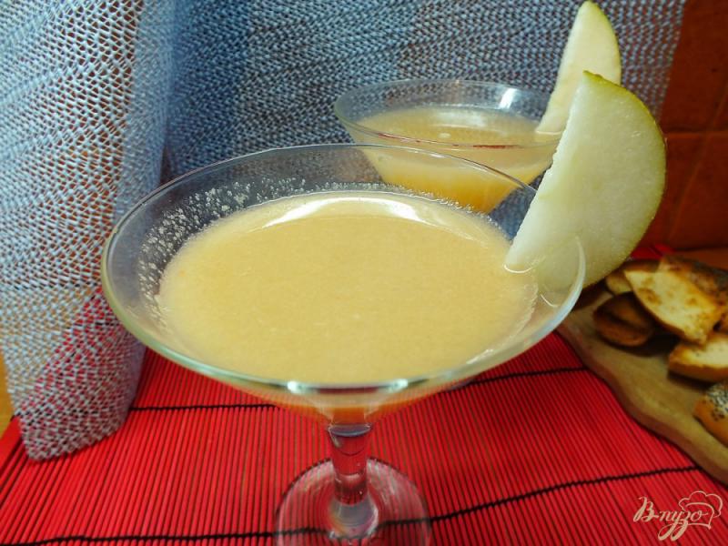 Фото приготовление рецепта: Грейпфрутовый фрэш с грушей и яблоком шаг №5