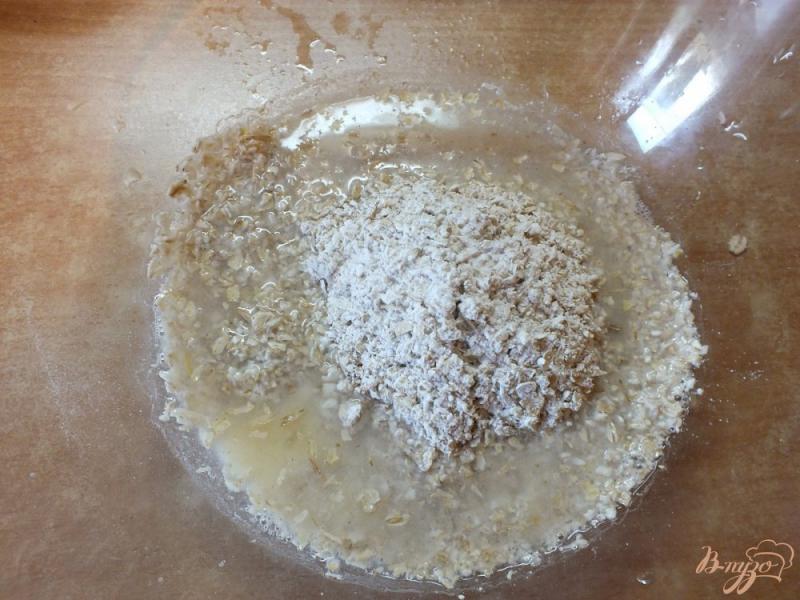 Фото приготовление рецепта: Овсяные хлебцы с грецкими орехами шаг №5