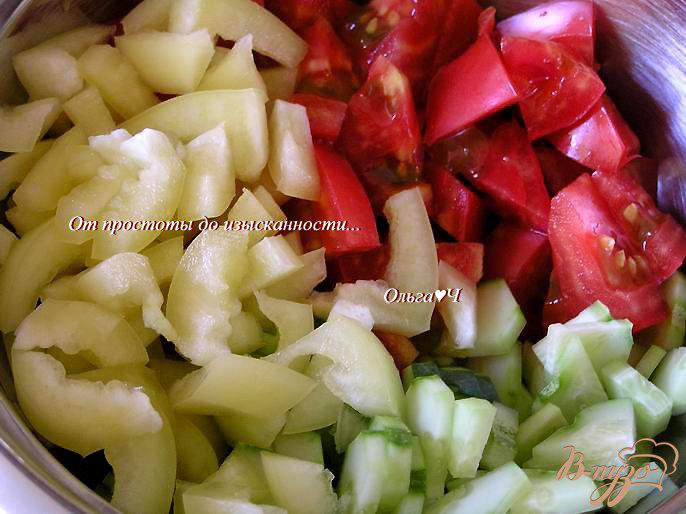 Фото приготовление рецепта: Теплый рисовый салат с овощами шаг №2