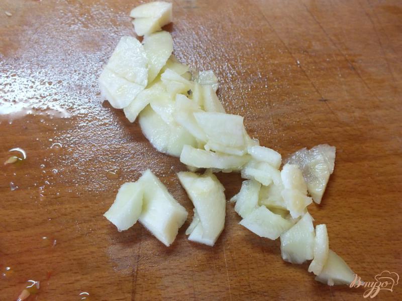 Фото приготовление рецепта: Перцы фаршированные сыром и овощами шаг №4