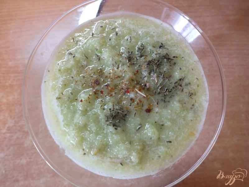 Фото приготовление рецепта: Холодный огуречный суп пюре шаг №8