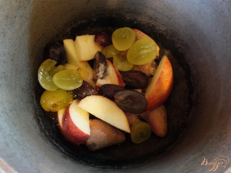 Фото приготовление рецепта: Куриные сердца с фруктами шаг №4