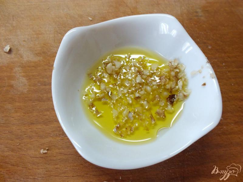 Фото приготовление рецепта: Кабачки с сыром, грецким орехом и помидорами шаг №7