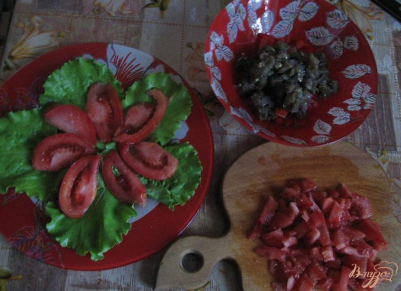 Фото приготовление рецепта: Салат из помидоров и печеных баклажан шаг №6
