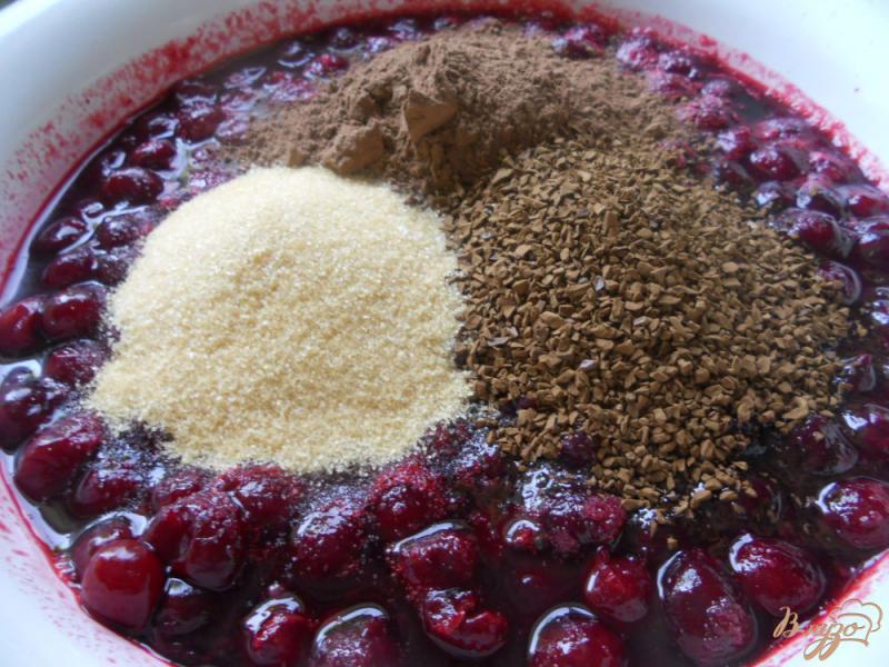 Фото приготовление рецепта: Варенье вишневое, с ароматом кофе и какао шаг №2