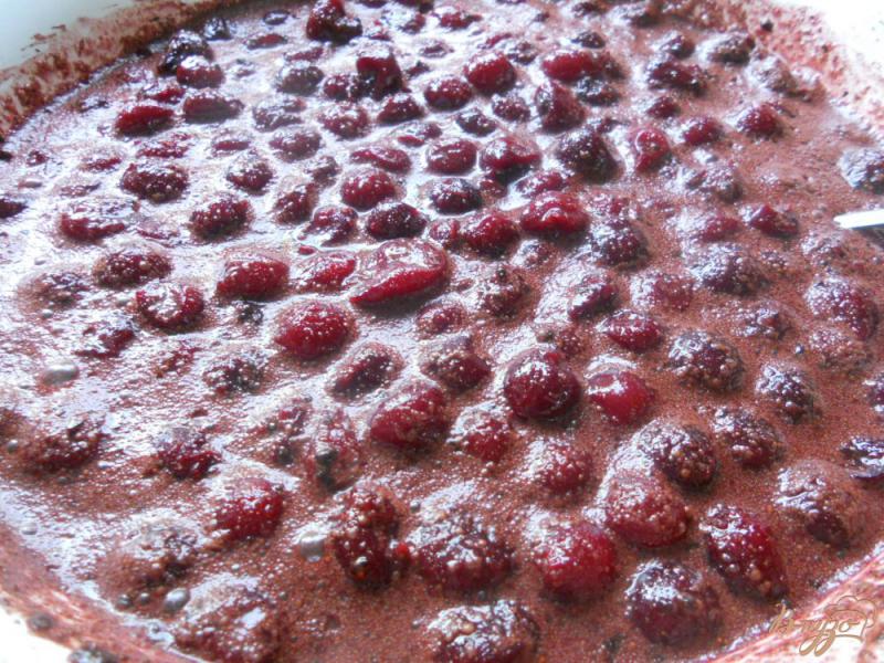 Фото приготовление рецепта: Варенье вишневое, с ароматом кофе и какао шаг №3
