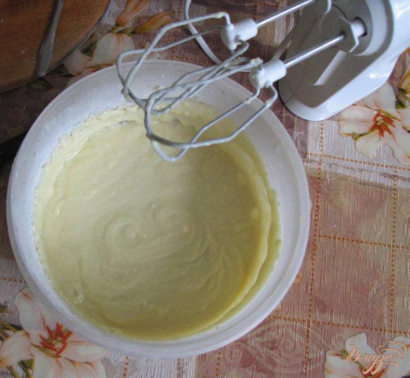 Фото приготовление рецепта: Фруктово-творожный пирог шаг №4