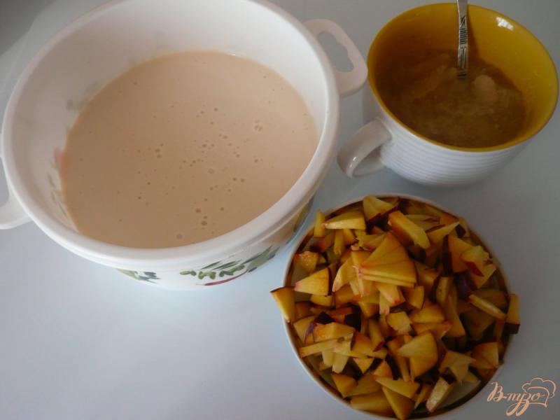Фото приготовление рецепта: Желе из ряженки со свежими персиками шаг №2