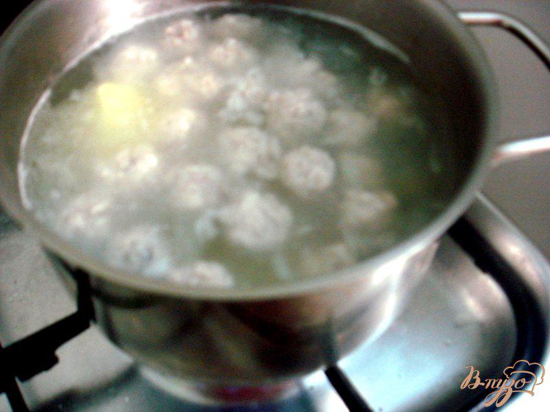 Фото приготовление рецепта: Суп пюре из цукини с фрикадельками шаг №3