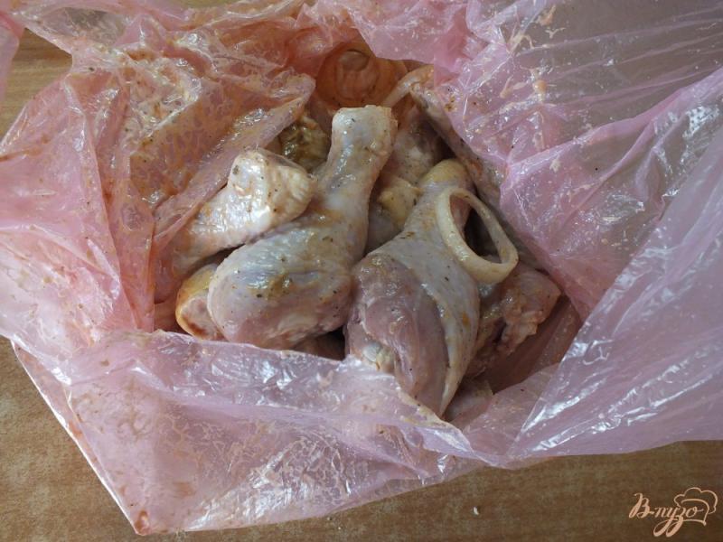 Фото приготовление рецепта: Шашлык из вымоченных куриных голеней шаг №8