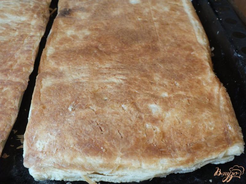 Фото приготовление рецепта: Пицца с салями, говядиной и болгарским перцем шаг №4