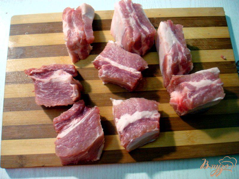 Фото приготовление рецепта: Рёбрышки свиные запеченные в духовке шаг №2