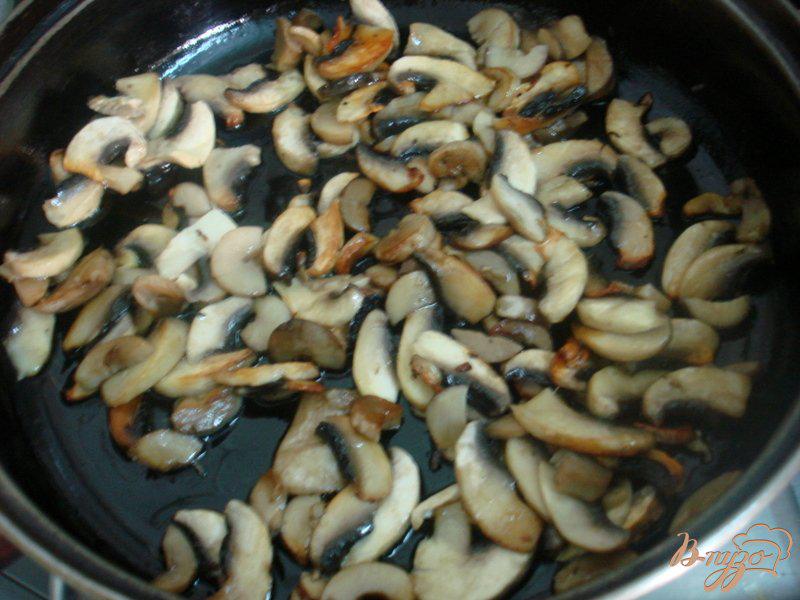 Фото приготовление рецепта: Тыквенный суп пюре с грибами шаг №7