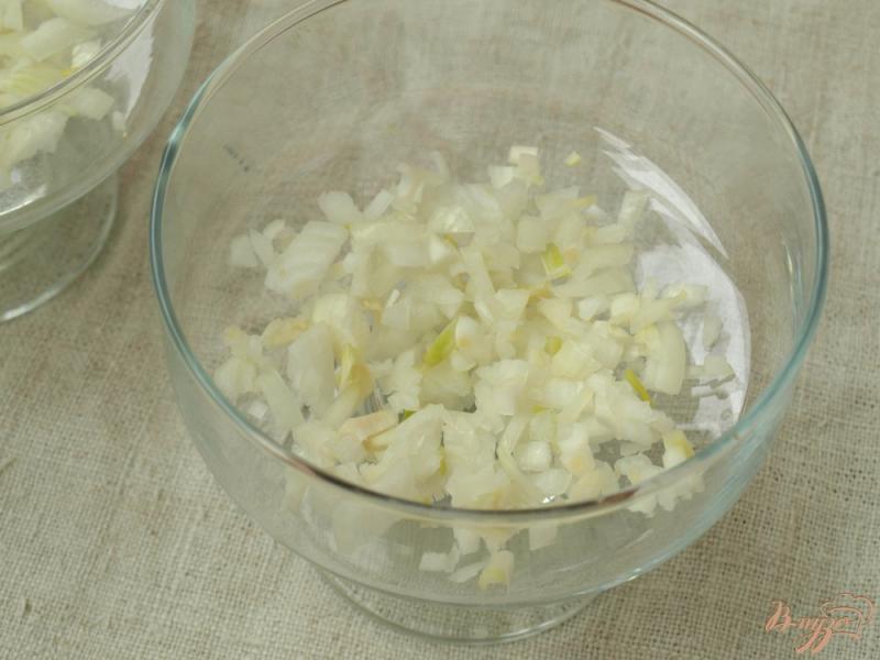 Фото приготовление рецепта: Салат с яблоками и сыром шаг №1