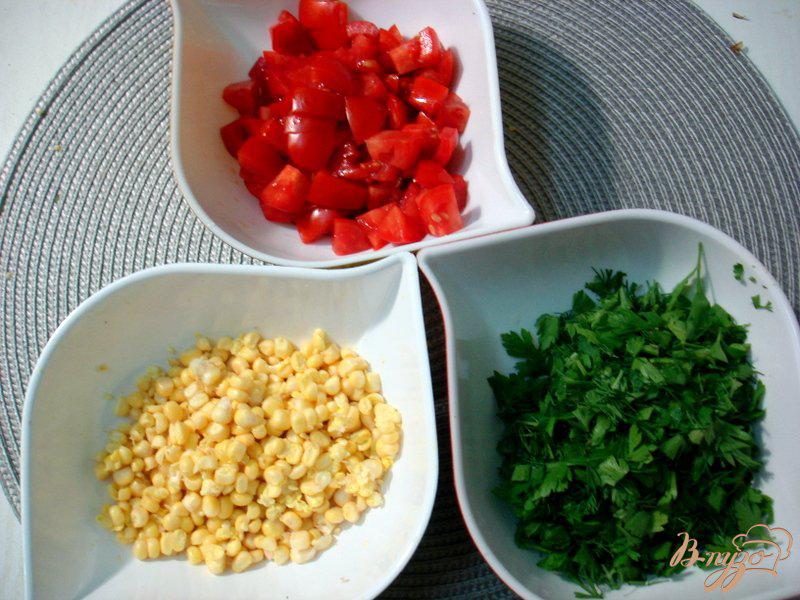 Фото приготовление рецепта: Суп из опят, рыжиков и цветной капусты шаг №5