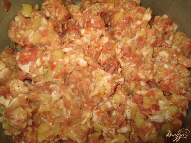 Фото приготовление рецепта: Котлеты из мясного фарша с картофелем шаг №5