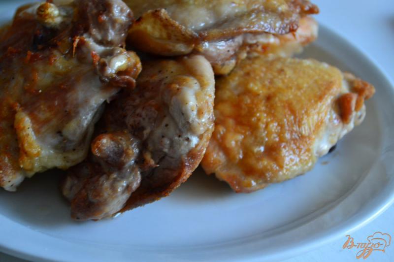 Фото приготовление рецепта: Куриные бедрышки с черносливом шаг №2
