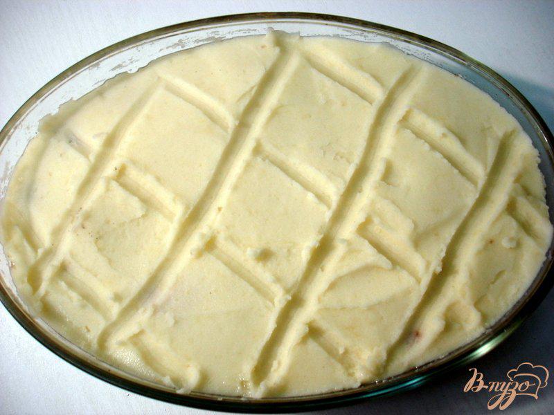 Фото приготовление рецепта: Картофельная запеканка с мясом шаг №6