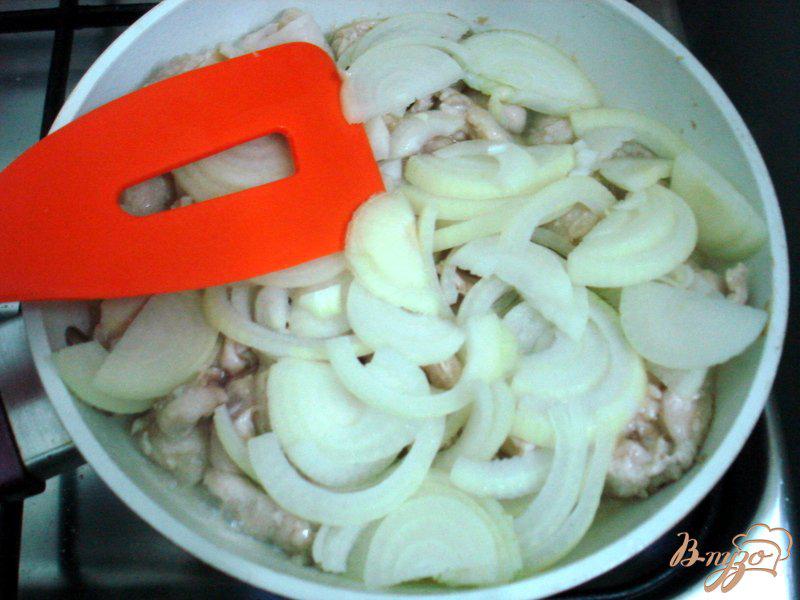 Фото приготовление рецепта: Картофельная запеканка с мясом шаг №4
